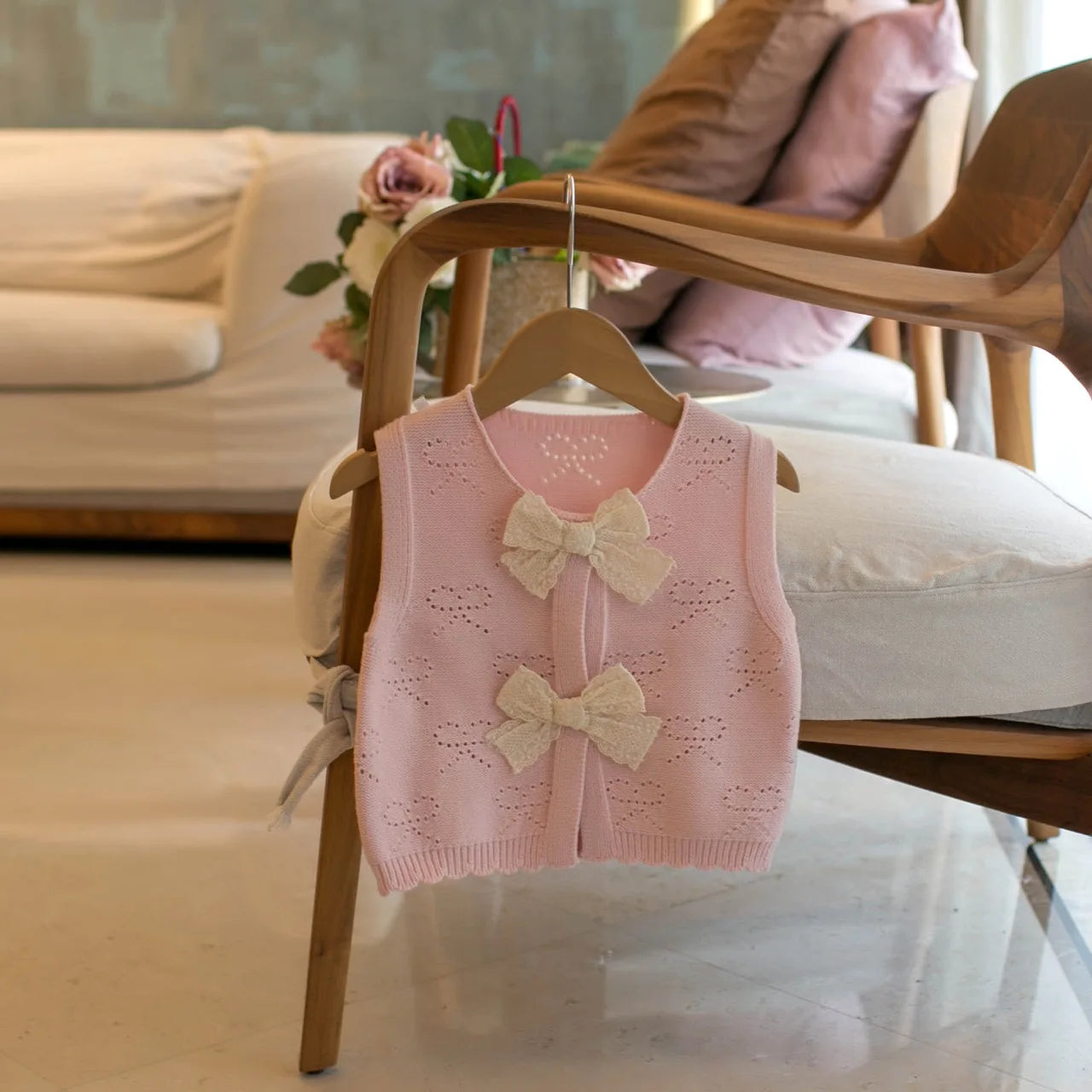 New Princess Trend Front Butterfly-knot Thin Knit Vest Sweater Super Nice Round Neck Sleeveless Girl Waistcoat Chic Tops IY06161