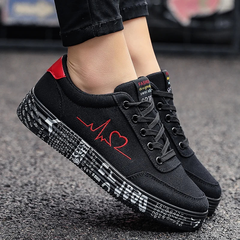 Women's Heart Design Sneakers for Women, Lace Up Soft Sole Platform Comfy Skate Shoes, Low-top Mid Top Valentine's Day Shoes, Me