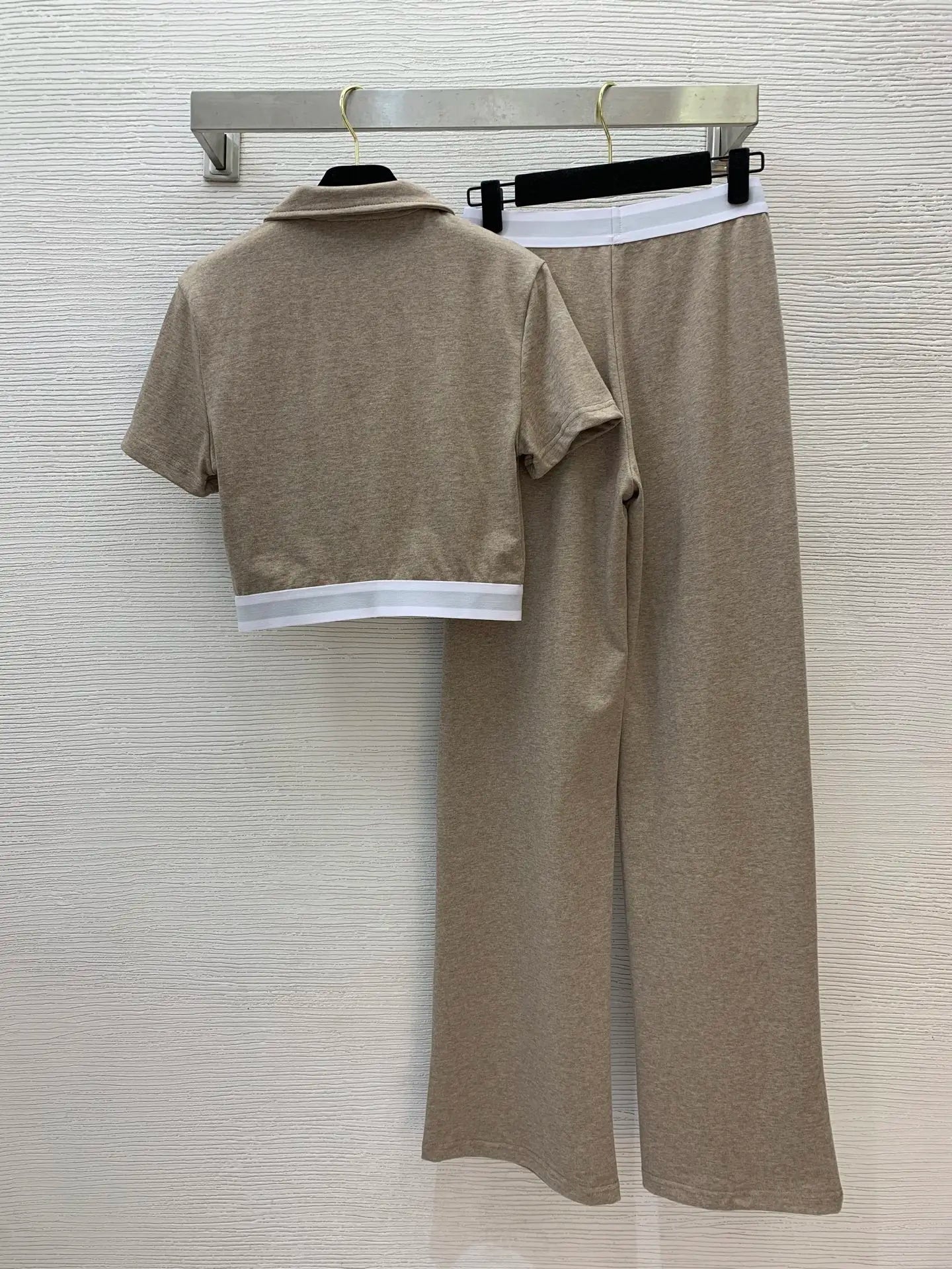 2025 Women high-elasticity shaping yoga wear made of Modal cotton embroidered breathable and sweat-absorbing women's  sportswear