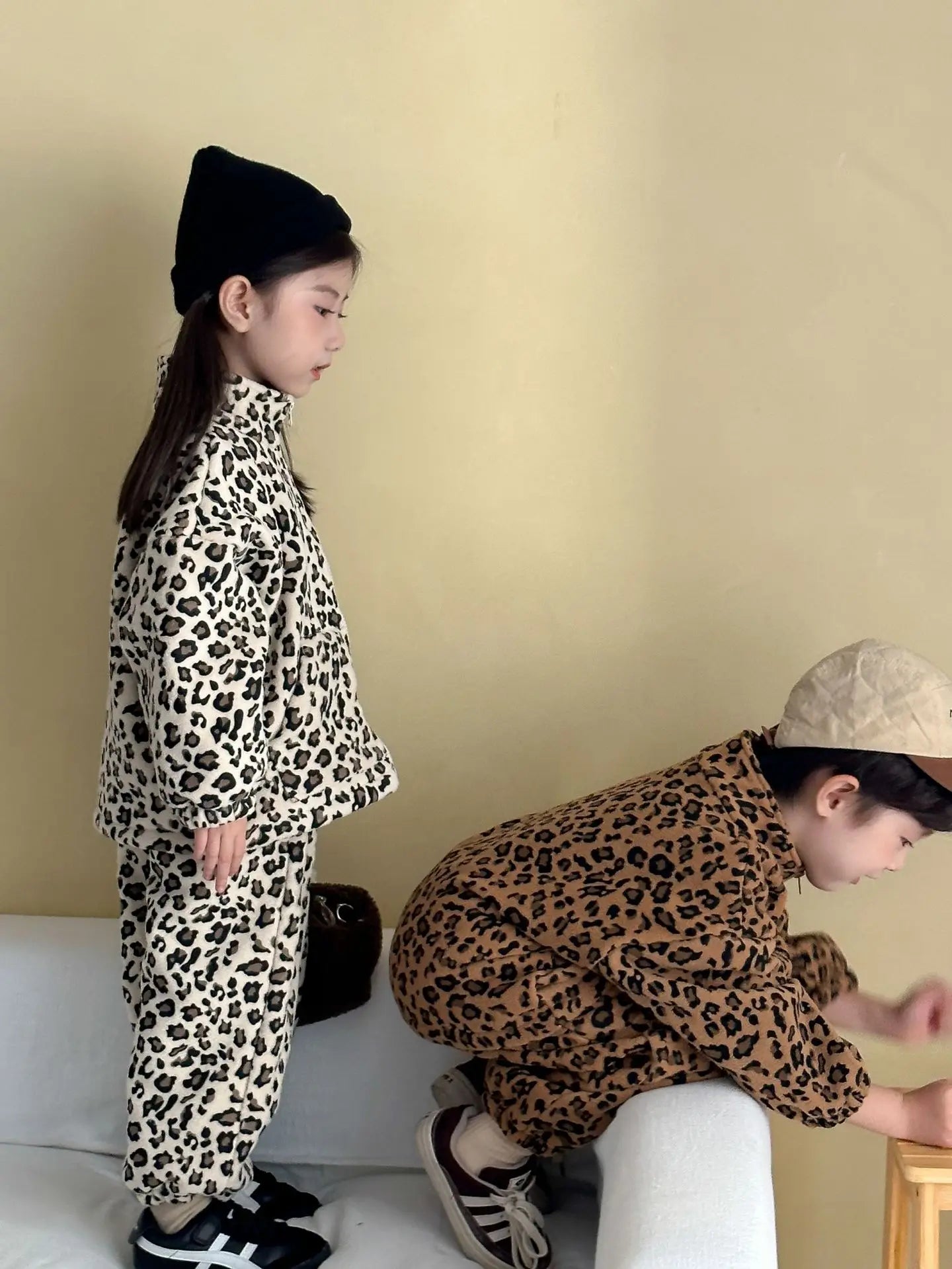 2025 Winter New Children Plus Velvet Thick Clothes Set Leopard Print Boys Girls Fleece Warm Coat + Pants 2pcs Suit Kids Outfits