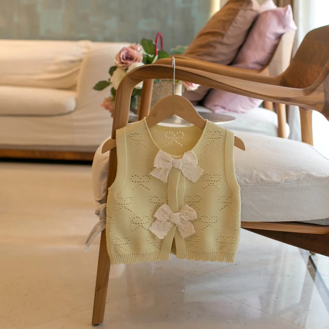 New Princess Trend Front Butterfly-knot Thin Knit Vest Sweater Super Nice Round Neck Sleeveless Girl Waistcoat Chic Tops IY06161