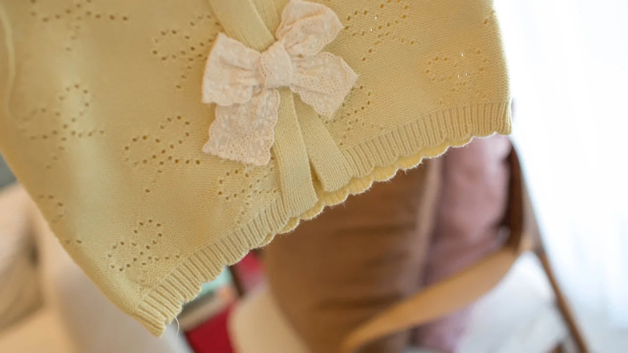 New Princess Trend Front Butterfly-knot Thin Knit Vest Sweater Super Nice Round Neck Sleeveless Girl Waistcoat Chic Tops IY06161