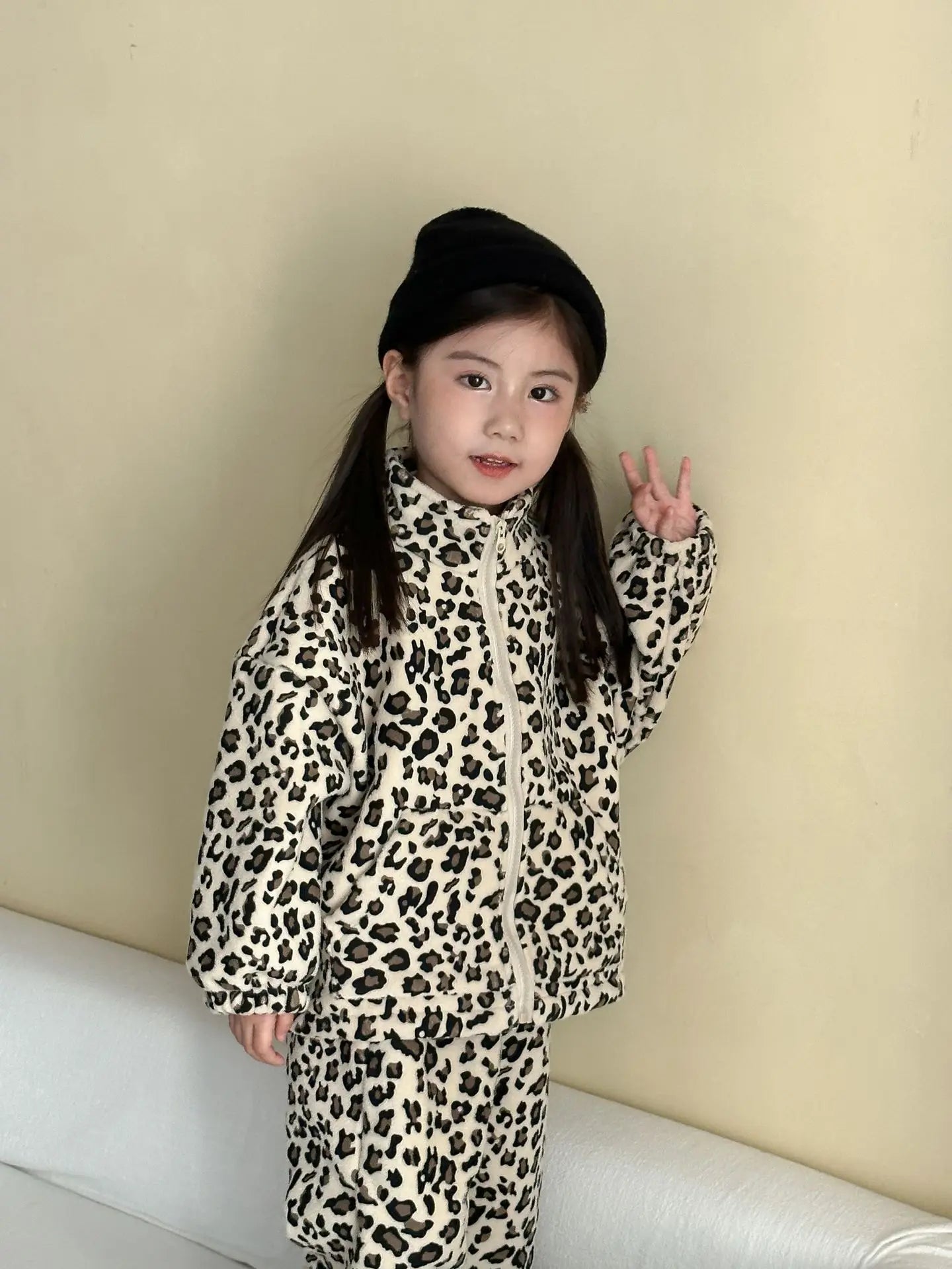 2025 Winter New Children Plus Velvet Thick Clothes Set Leopard Print Boys Girls Fleece Warm Coat + Pants 2pcs Suit Kids Outfits