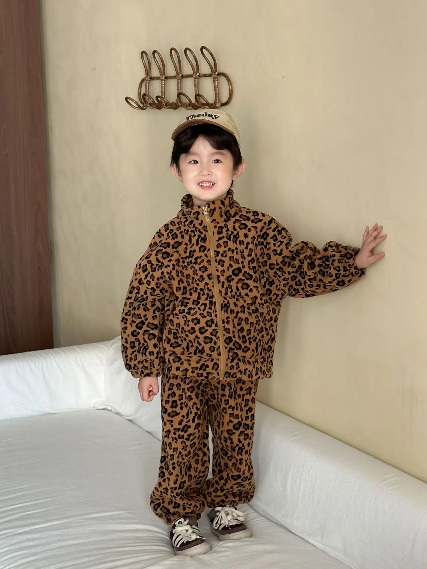 2025 Winter New Children Plus Velvet Thick Clothes Set Leopard Print Boys Girls Fleece Warm Coat + Pants 2pcs Suit Kids Outfits