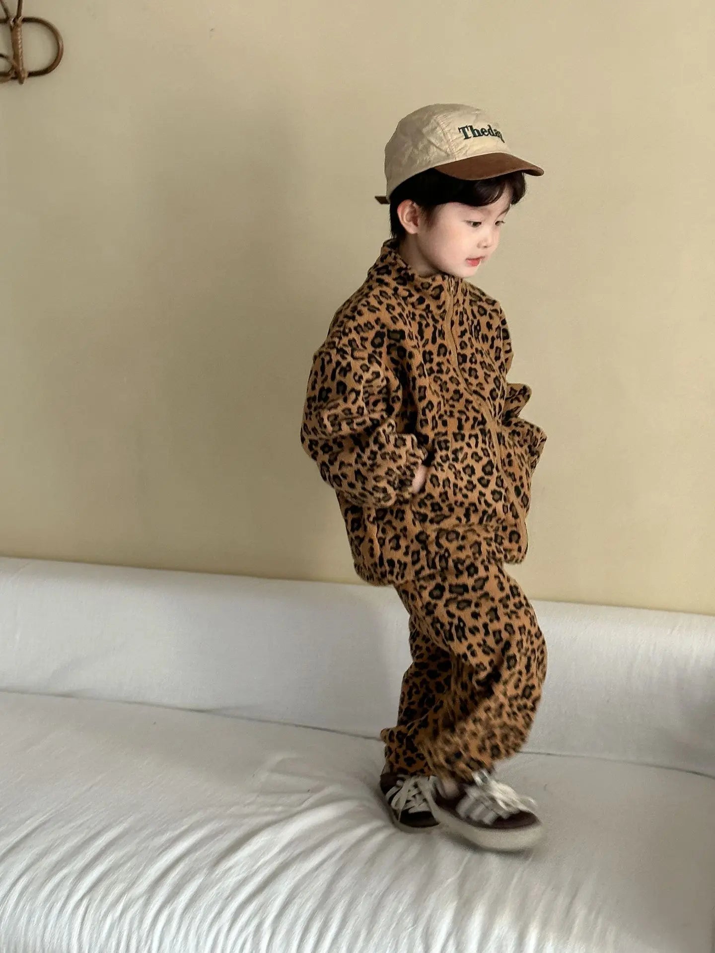 2025 Winter New Children Plus Velvet Thick Clothes Set Leopard Print Boys Girls Fleece Warm Coat + Pants 2pcs Suit Kids Outfits