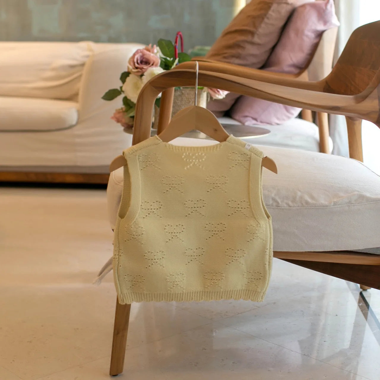 New Princess Trend Front Butterfly-knot Thin Knit Vest Sweater Super Nice Round Neck Sleeveless Girl Waistcoat Chic Tops IY06161