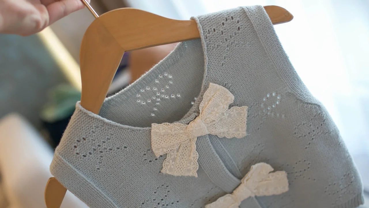 New Princess Trend Front Butterfly-knot Thin Knit Vest Sweater Super Nice Round Neck Sleeveless Girl Waistcoat Chic Tops IY06161