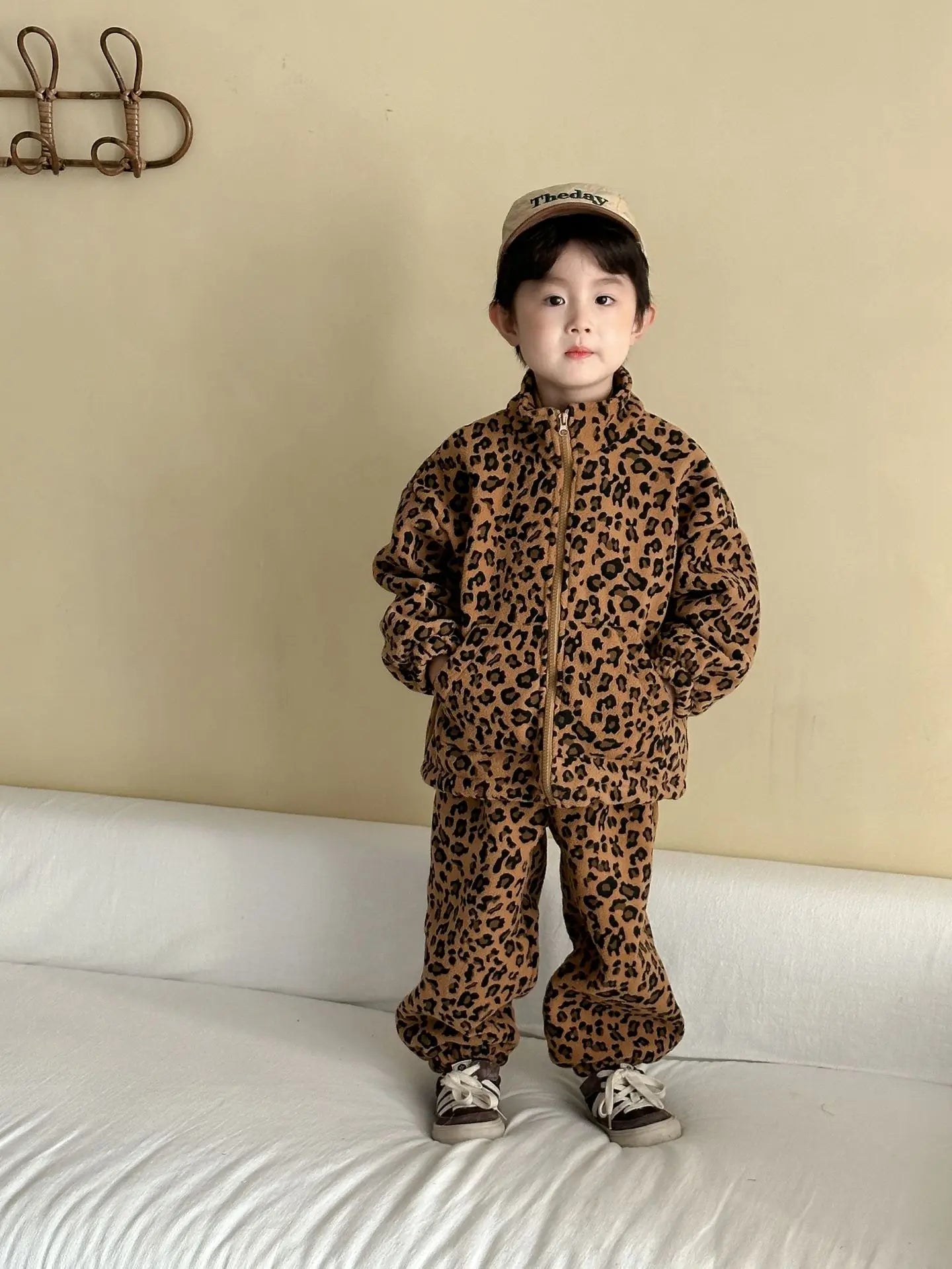 2025 Winter New Children Plus Velvet Thick Clothes Set Leopard Print Boys Girls Fleece Warm Coat + Pants 2pcs Suit Kids Outfits
