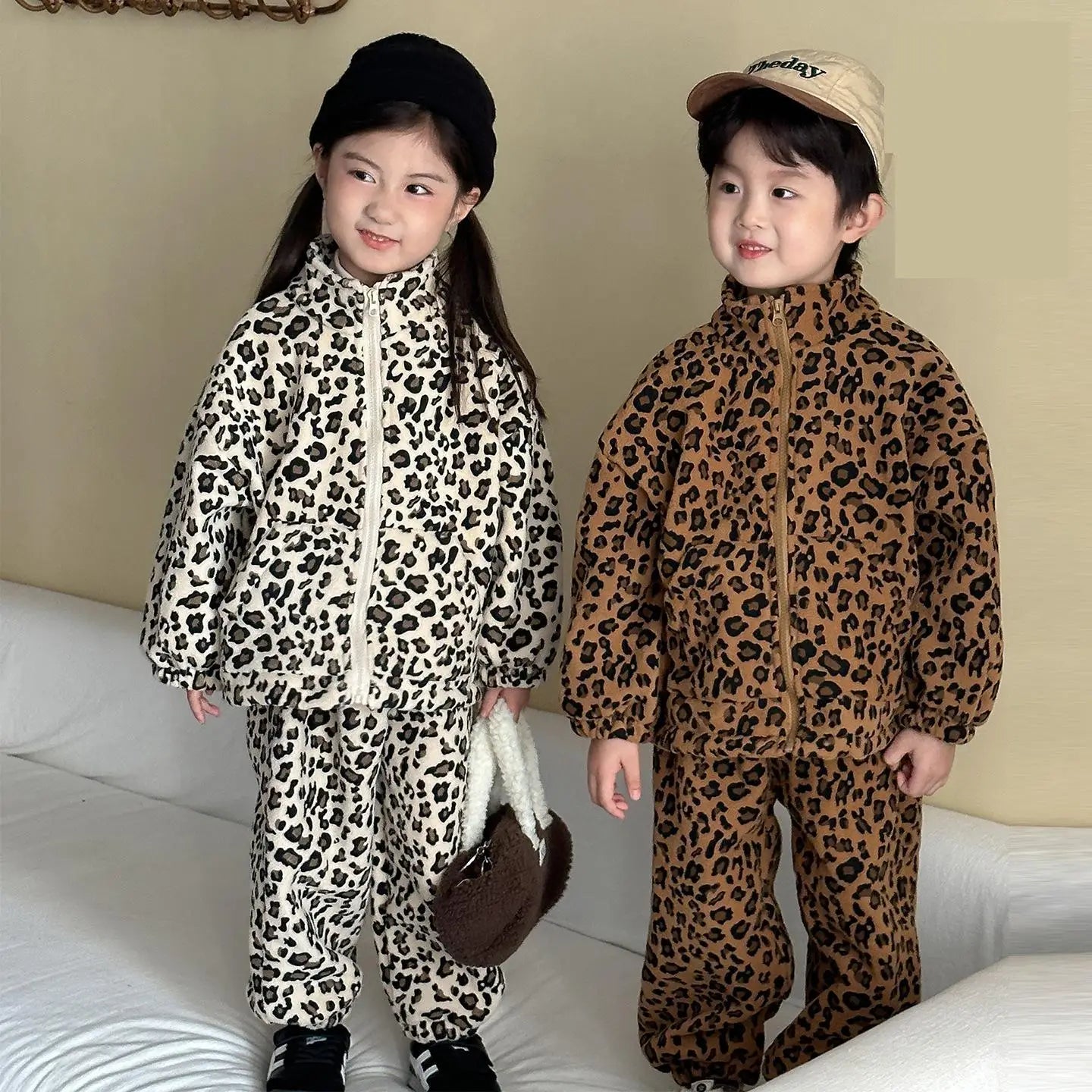 2025 Winter New Children Plus Velvet Thick Clothes Set Leopard Print Boys Girls Fleece Warm Coat + Pants 2pcs Suit Kids Outfits