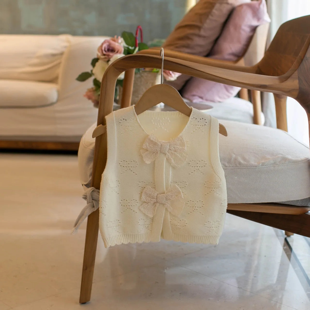 New Princess Trend Front Butterfly-knot Thin Knit Vest Sweater Super Nice Round Neck Sleeveless Girl Waistcoat Chic Tops IY06161