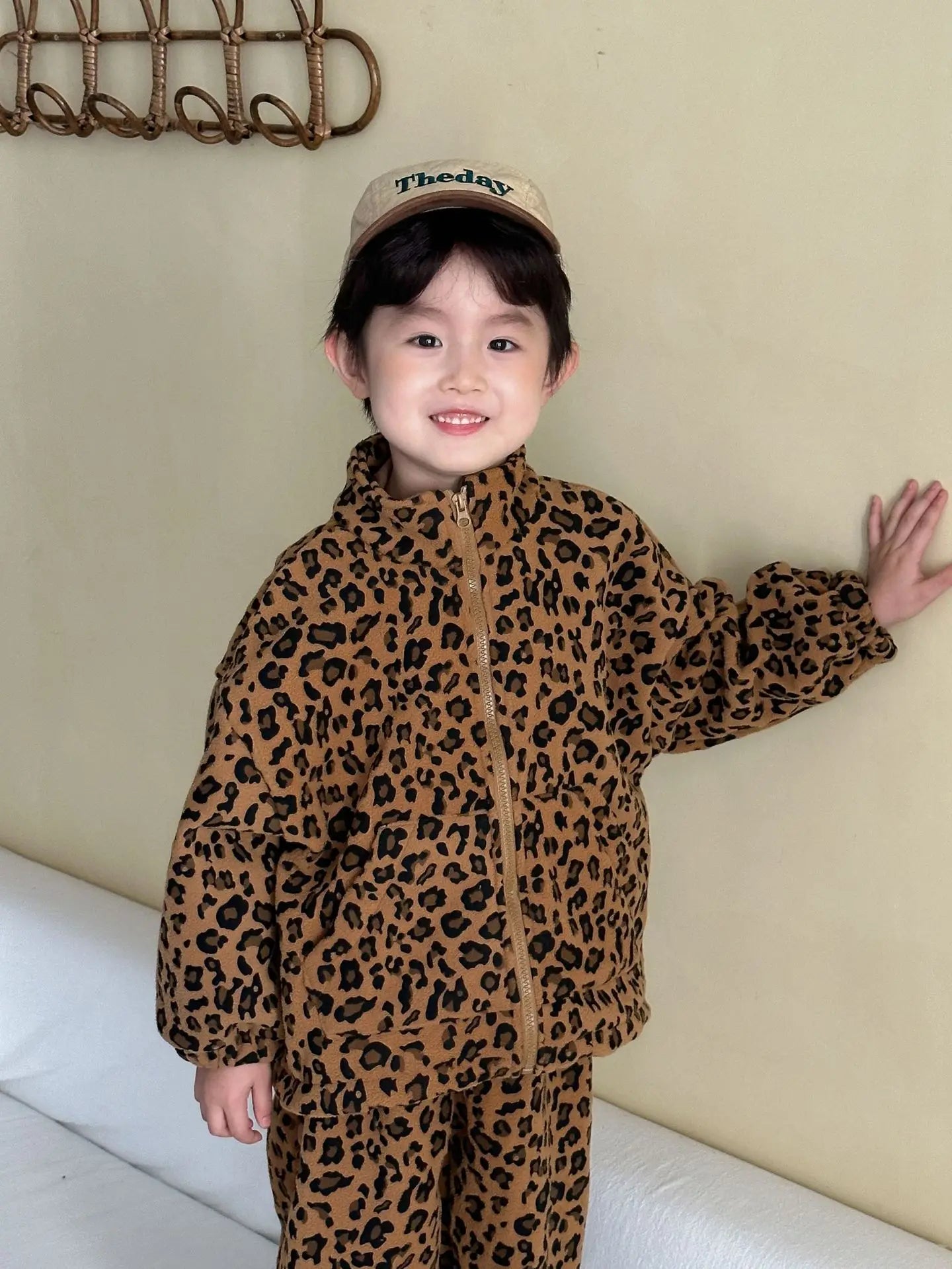 2025 Winter New Children Plus Velvet Thick Clothes Set Leopard Print Boys Girls Fleece Warm Coat + Pants 2pcs Suit Kids Outfits
