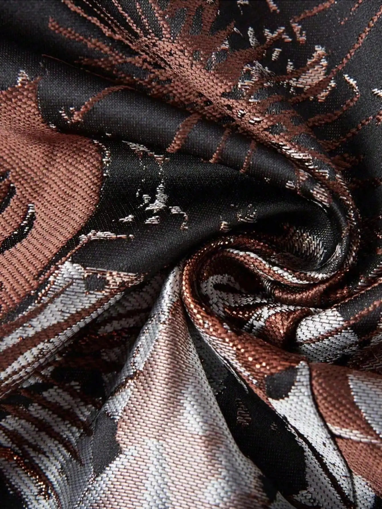 Men's three-piece suit set in regular cut and pattern, including patterned suit jacket, vest, and pants for banquet wear