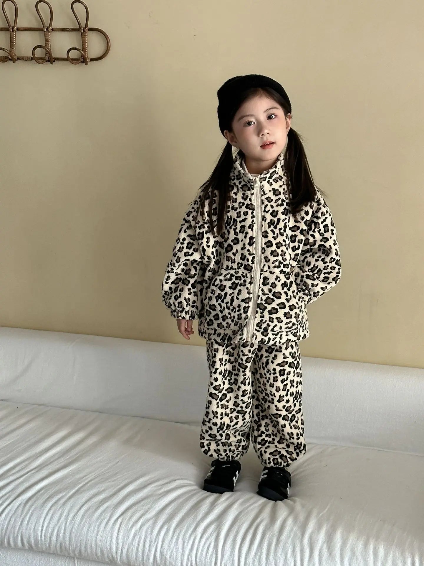 2025 Winter New Children Plus Velvet Thick Clothes Set Leopard Print Boys Girls Fleece Warm Coat + Pants 2pcs Suit Kids Outfits