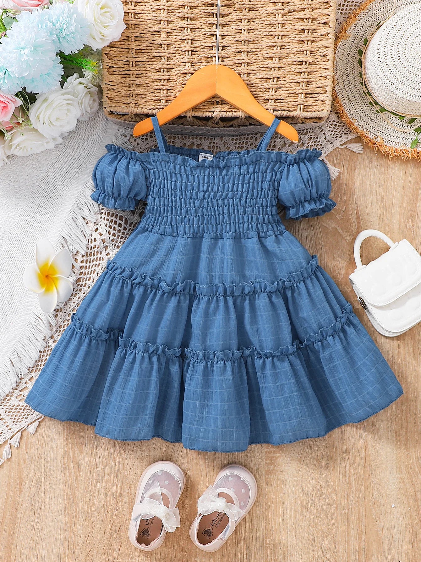 2025 New Girl's Dress with Embroidered Sleeves and Splicing Cake Skirt for Baby Girls 2 and 6 Years Old, Fashionable and Stylish