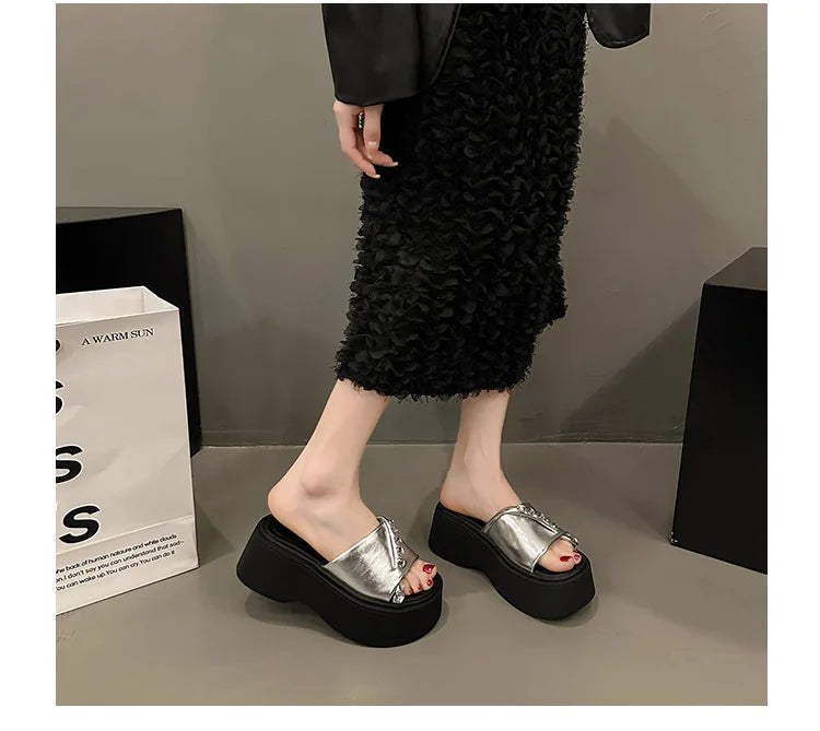 2024 Rhinestones Summer Sandals for Women Fashion Outdoor Wear Slippers high-end Thick Soled Shoes Ladies Elegant Beach Sandals